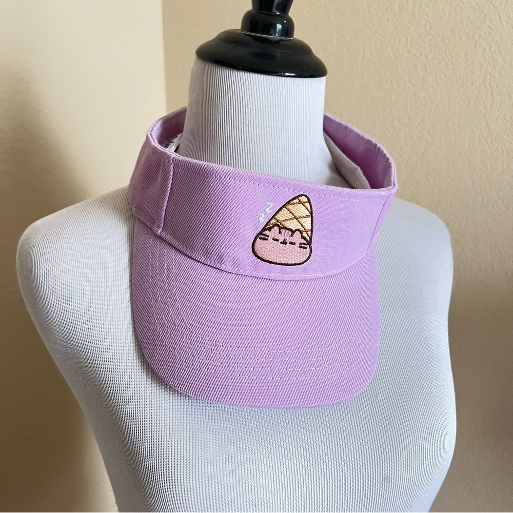✨NWOT✨ Pusheen Purple Hat Sporty Visor